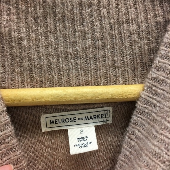 SUPER SOFT Nordstrom sweater - Picture 4 of 7